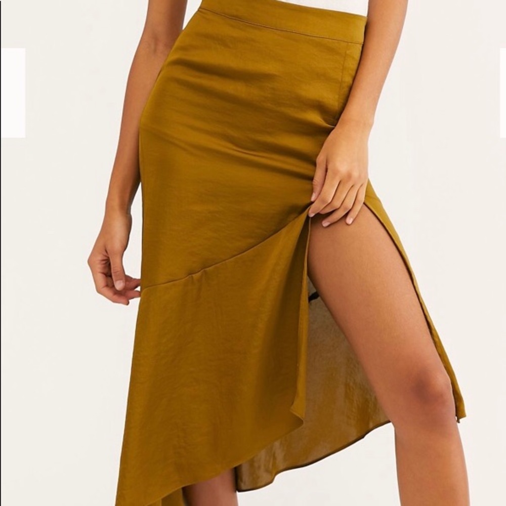 NWT Lola slit skirt